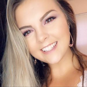 Meet your Posher, Katlynn